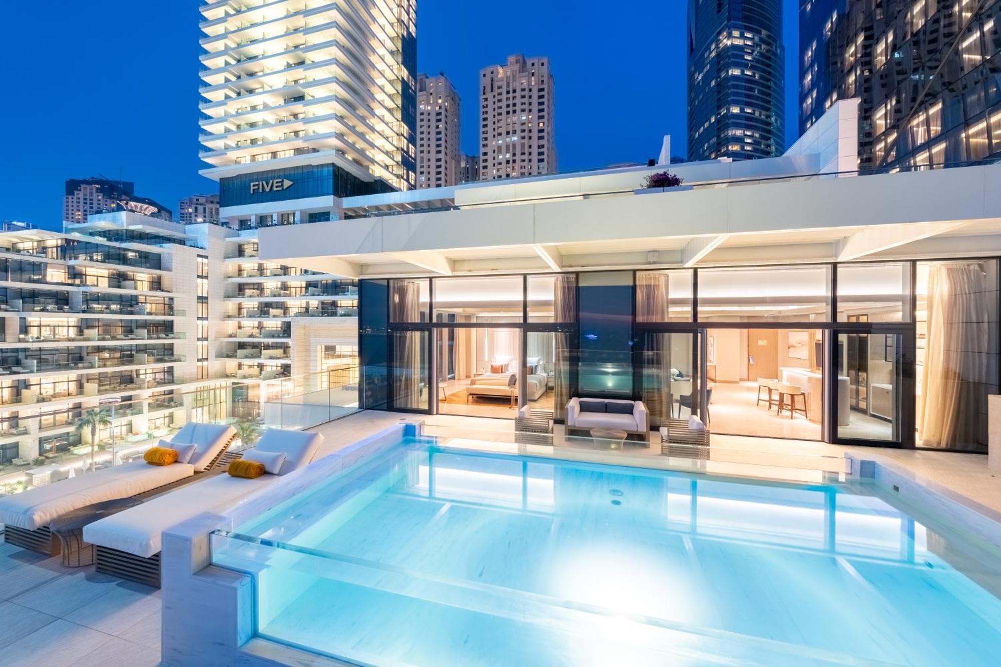 Five Luxe 5*
