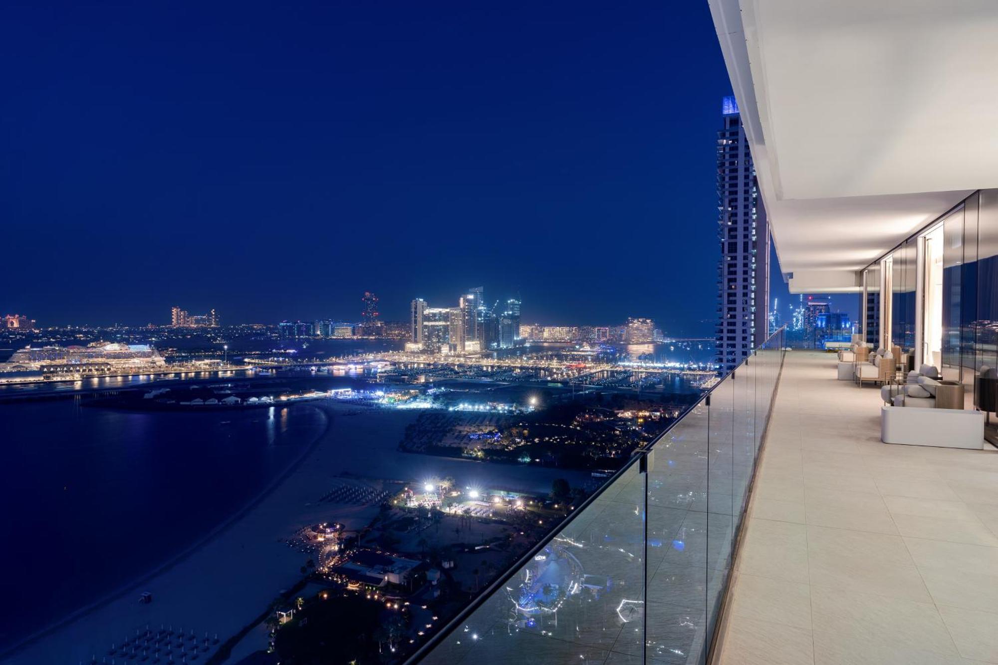 Five Luxe Hotel Dubai