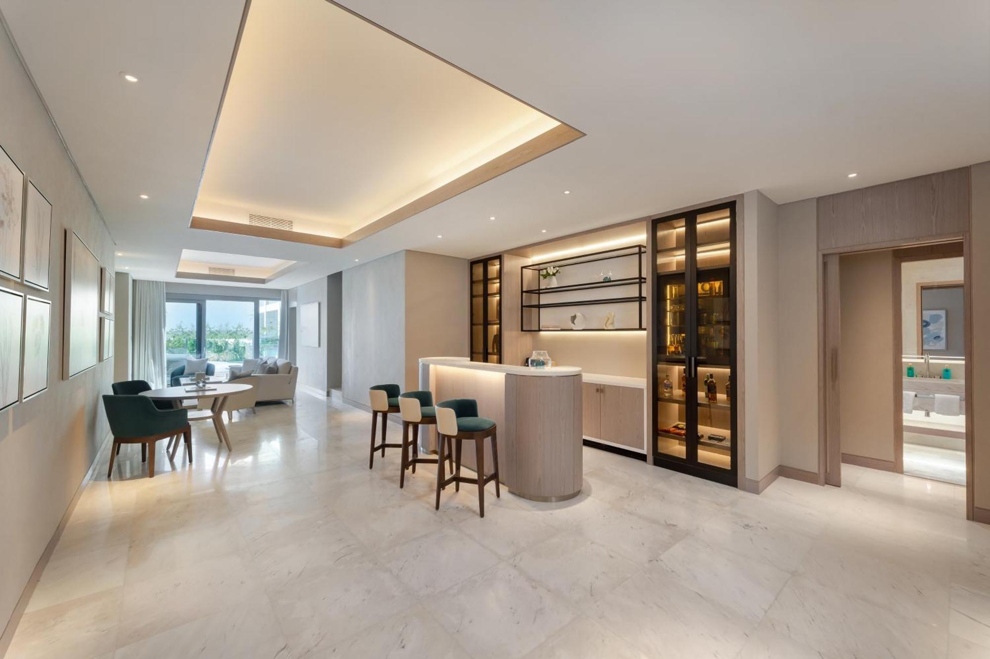 Five Luxe Hotel Dubai